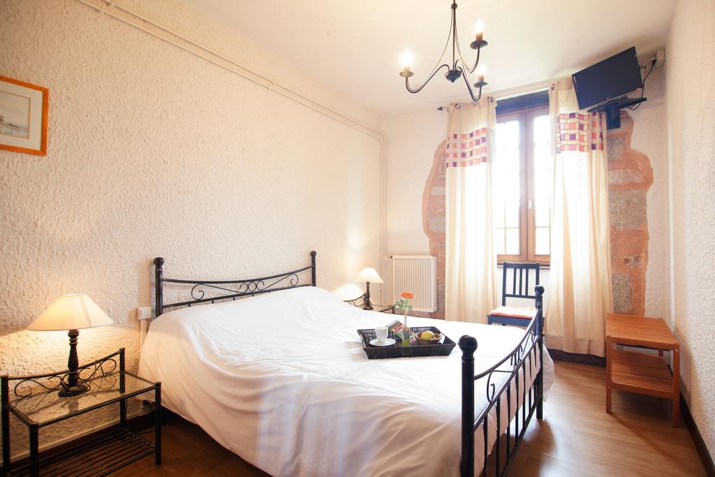Hotel Le Prieuré Chaumont-le-Bourg Habitación foto
