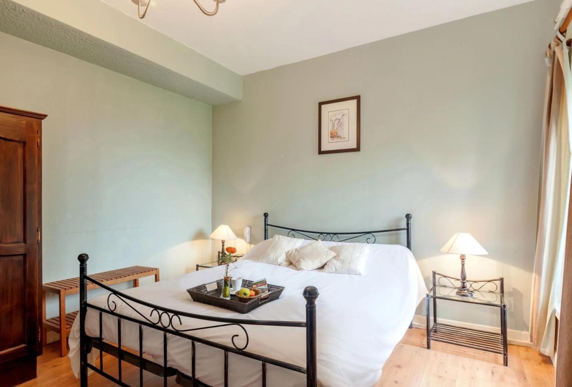 Hotel Le Prieuré Chaumont-le-Bourg Habitación foto