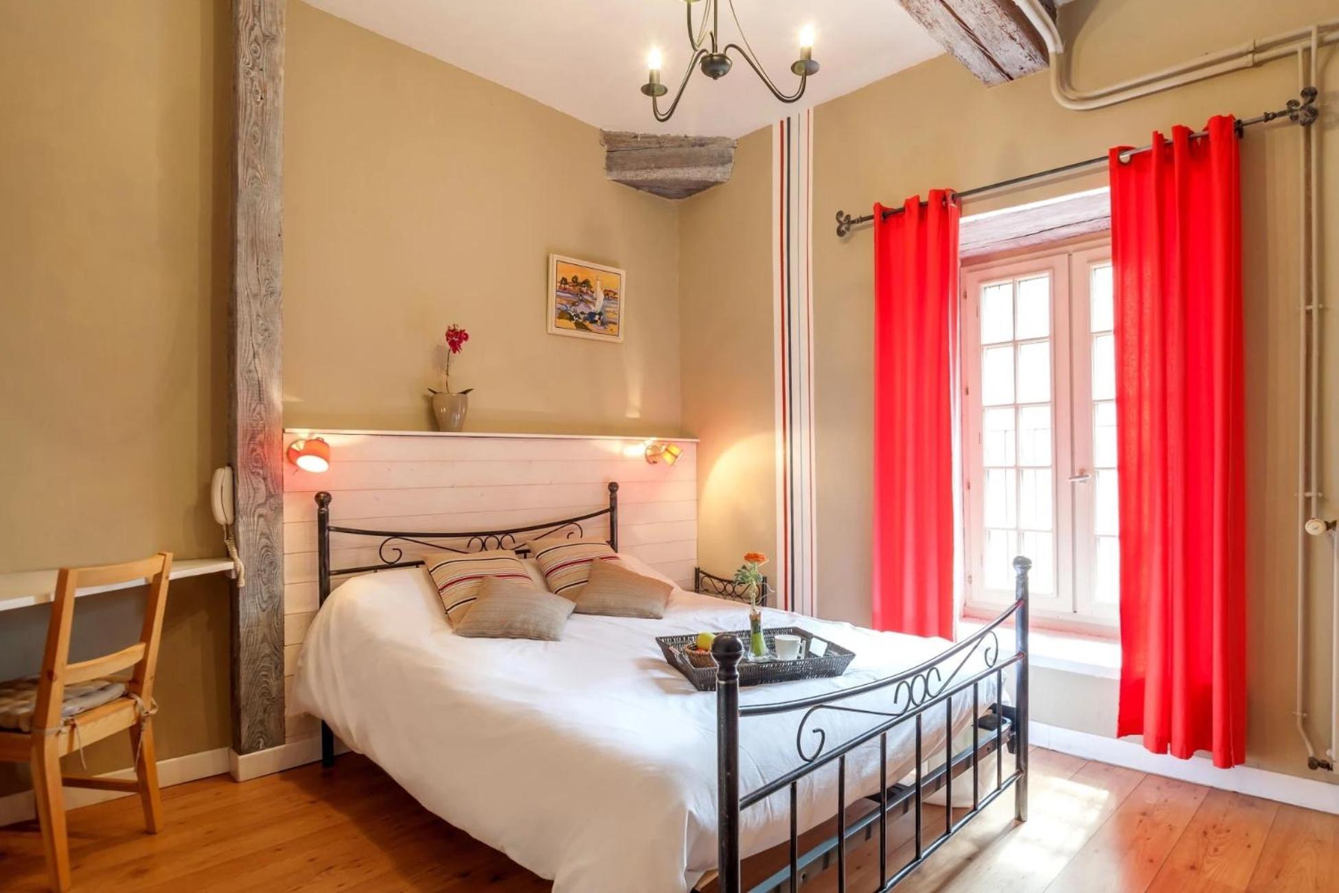 Hotel Le Prieuré Chaumont-le-Bourg Habitación foto
